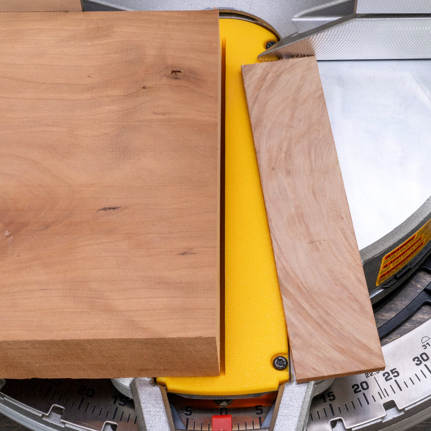 DeWALT DWS716 Zero Clearance Dust Collection Throat Plate Gen 2