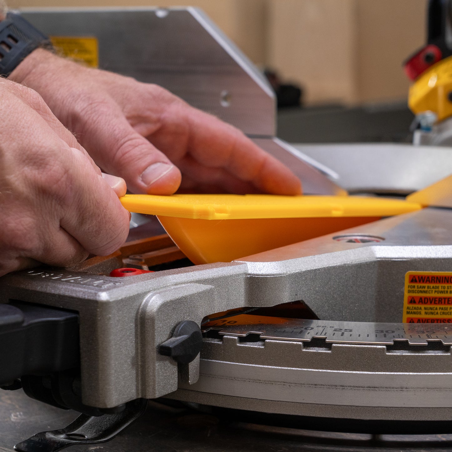 DeWALT DWS716 Zero Clearance Dust Collection Throat Plate Gen 2